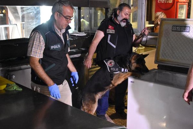 Restoranda 2 Tabanca İle 400 Mermi Bulundu