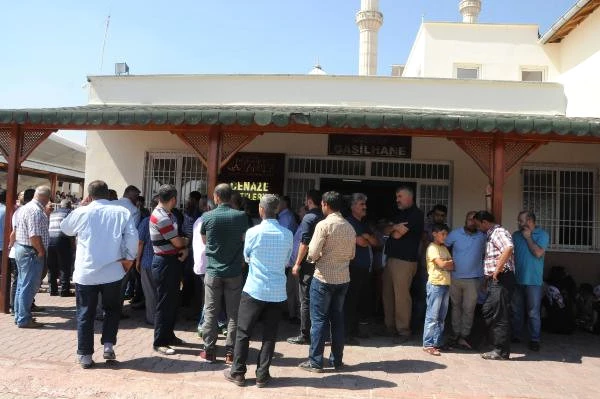 Tatil Dönüşü Kaza Geçiren Gurbetçi Ailenin Cenazeleri Gaziantep'e Getirildi