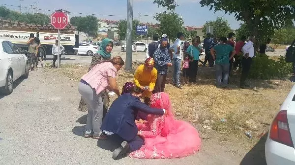 Düğün Konvoyu Kaza Yaptı, İlk Müdahale CHP'li Vekillerden Geldi