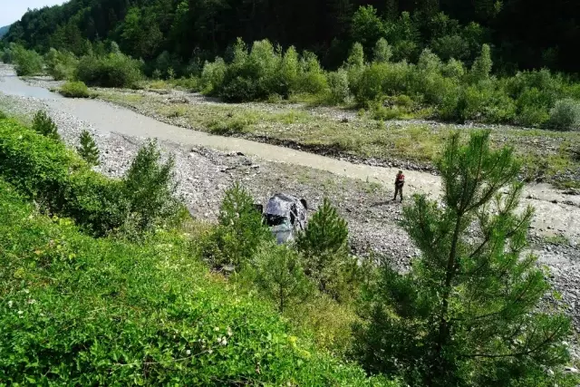 Kastamonu'da Otomobil Çaya Uçtu: 3 Ölü, 3 Yaralı