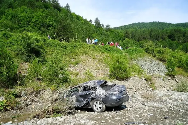 Kastamonu'da Otomobil Çaya Uçtu: 3 Ölü, 3 Yaralı