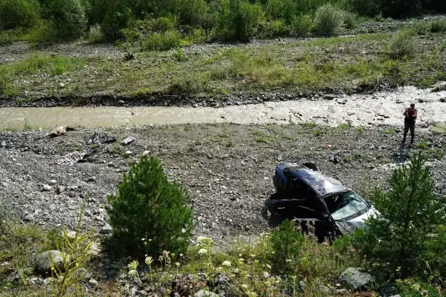 Kastamonu'da Otomobil Çaya Uçtu: 3 Ölü, 3 Yaralı