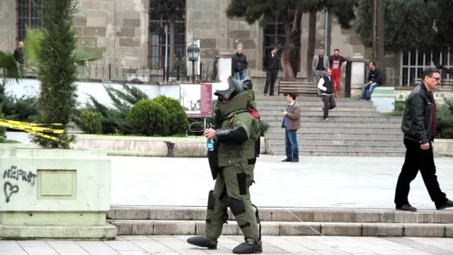 Sokağa Bırakılan Oksijen Tüpü Bomba Sanıldı, Polis Harekete Geçti