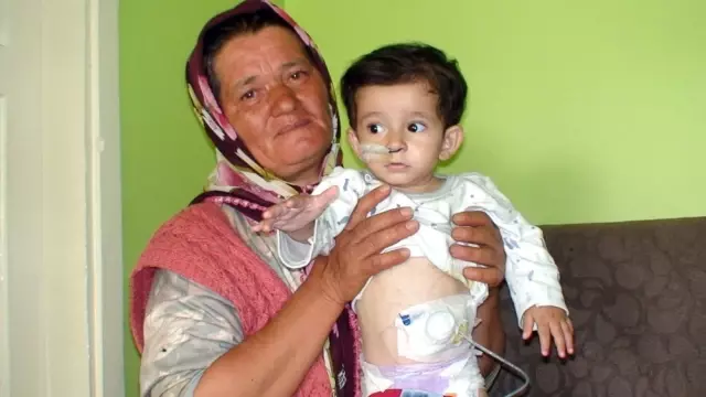 Ömer'in Babası, Televizyona Çıktı Diye Eşini ve Hasta Oğlunu Terk Etti