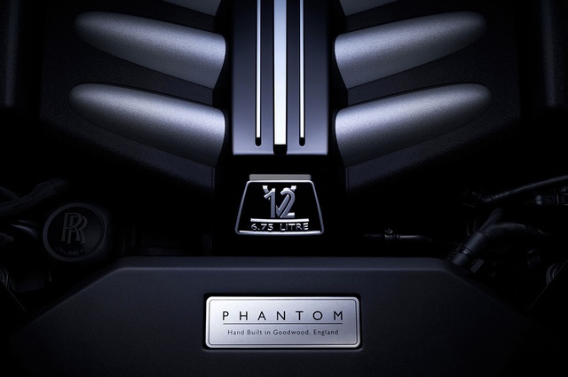 Yeni Phantom Yüzünü Gösterdi