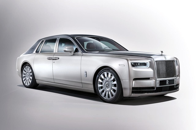 Yeni Phantom Yüzünü Gösterdi