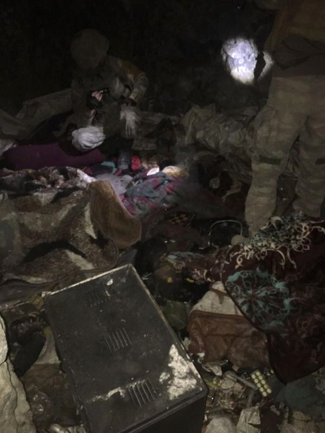 Hakkari'de 3 Teröristin Öldürüldüğü Mağaranın Üzerine Sabitlenmiş Paratoner Bulundu
