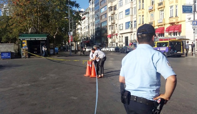 Taksim Gezi Parkı'nın Yanında Görülen Şüpheli Paket, Polisi Alarma Geçirdi