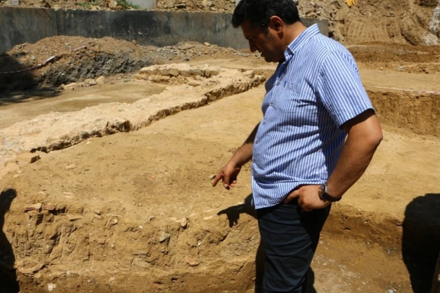 Kartal'daki Marmaray Kazısından Tarihi Mezarlar Çıktı