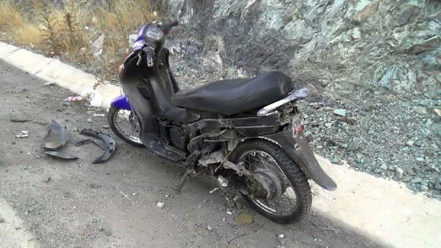 Kaza Yapan Motosiklet Sürücüsünün Annesi, Haberi Alınca Olay Yerine Koştu