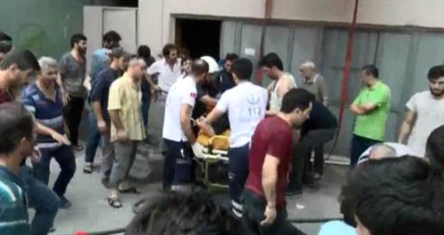 Bayrampaşa'da Sanayi Sitesindeki İş Yerinde Yangın Çıktı: 1 Ölü, 10 Yaralı