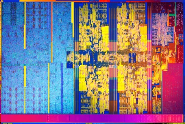 Intel 8. Nesil İşlemcilerini Duyurdu