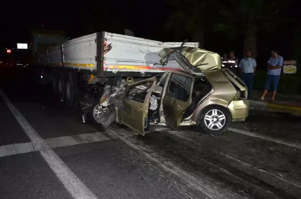 Aydın'da TIR'a Arkadan Çarpan Otomobilde, 4 Üniversiteli Hayatını Kaybetti