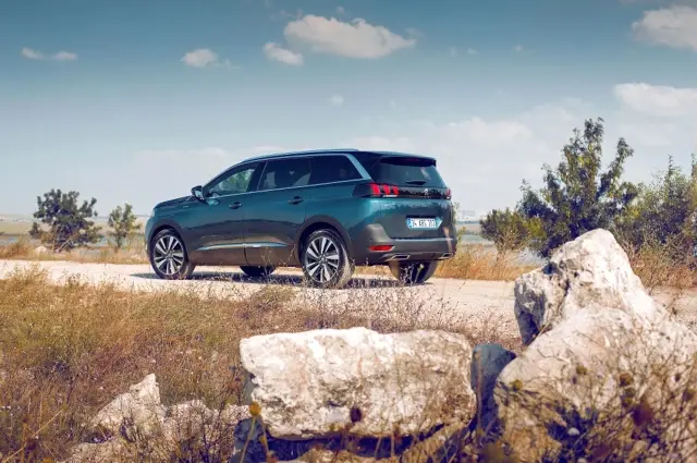 Yeni Peugeot 5008 Türkiye'de