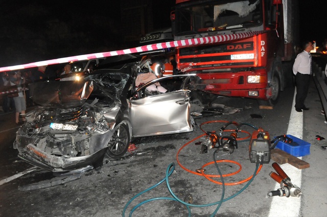 Kocaeli'de 11 Araç Birbirine Girdi: 1 Ölü, 4 Yaralı
