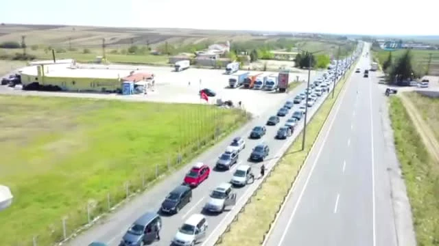 Trafik Kuyruğu Çilesi Havadan Görüntülendi