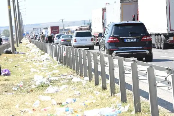 Yoğunluk Nedeniyle Trakya Sınırında TIR Kuyruğu 17 Kilometreye Ulaştı