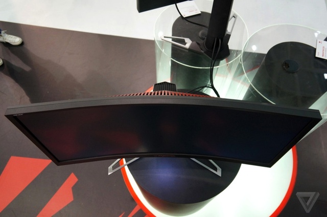 Acer'dan 200 Hz'lik Kavisli Oyuncu Monitörü!
