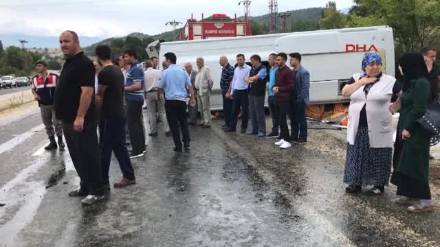 Kastamonu'da Midibüs Devrildi : 19 Yaralı!