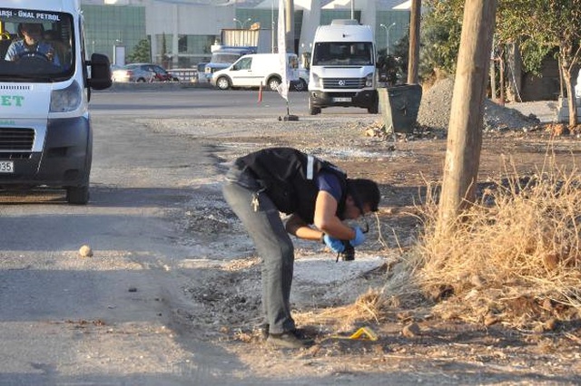 Magandalığın Kitabını Yazdılar: Yavaş Gitmeleri Konusunda Uyaran Yayalara Ateş Açtılar
