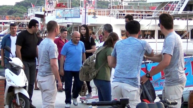 Başbakan Yardımcısı Fikri Işık, Ayvalık'ta Tekne Gezisine Katıldı