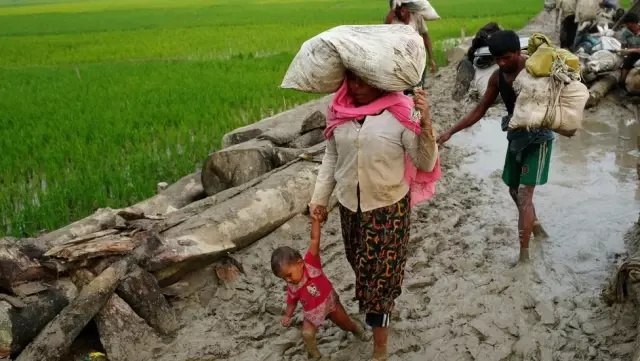 24 Saatte 35 Bini Aşkın Arakan Müslümanı Bangladeş'e Kaçtı