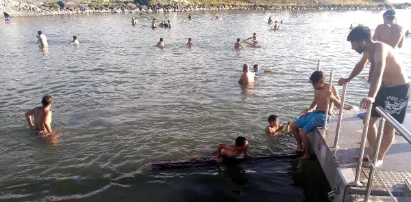 Ardahan'daki Çıldır Gölü, Sıcaklardan Kaçanların Akınına Uğradı