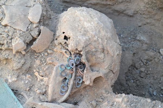 Van'da 2 Bin 750 Yıllık Urartu Mezarları Gün Işığına Çıktı