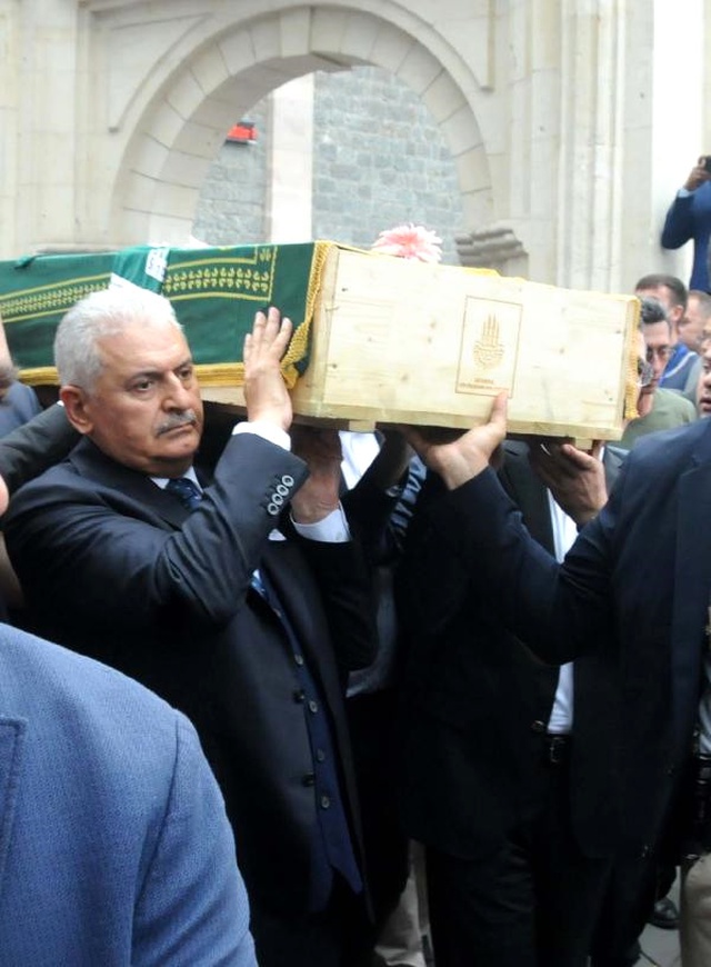 AK Partili Tütüncü, Son Yolculuğuna Uğurlandı! Tabutuna Başbakan Omuz Verdi