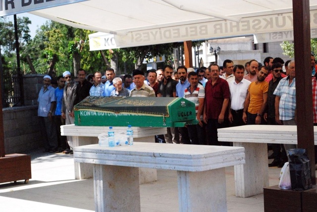 Kanepede Oyun Oynarken Pencereden Düşen Küçük Kız, Hayatını Kaybetti