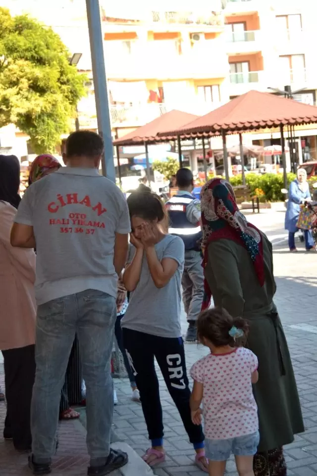 Traktör Römorku Kanala Yuvarlandı, 19 İşçi Yaralandı