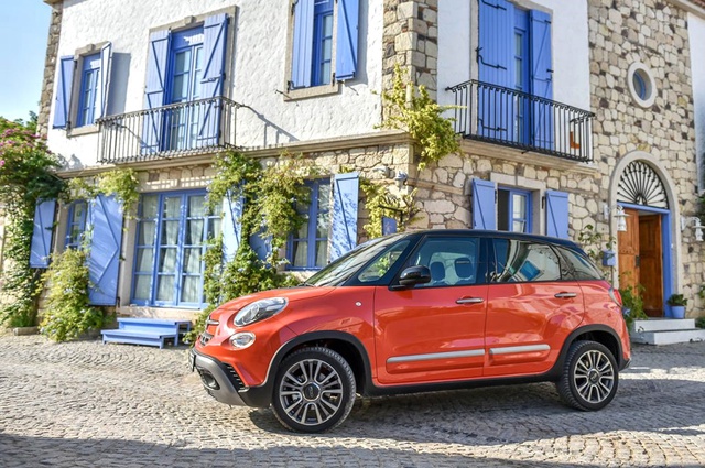 Makyajlı Fiat 500l Türkiye Yollarında