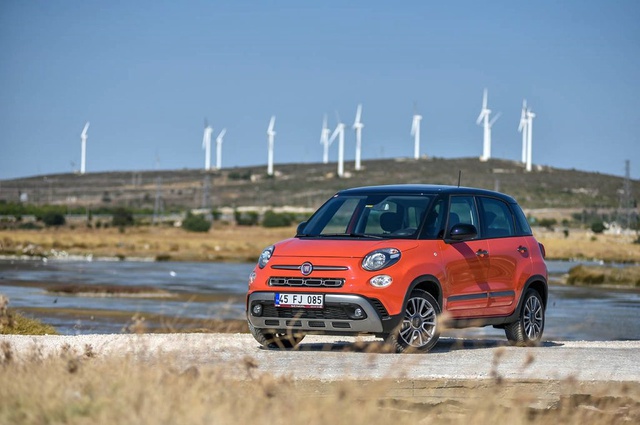 Makyajlı Fiat 500l Türkiye Yollarında