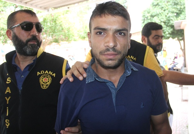Adana'da Vahşet! Dövüp Gasp Ettikleri Şahsın Otomobil ile Üzerinden Geçtiler