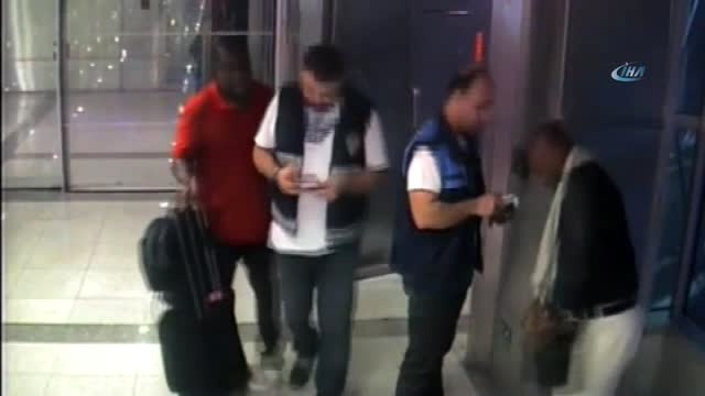 Nijeryalı Yolcunun Midesinden 2 Kilo Uyuşturucu Çıktı