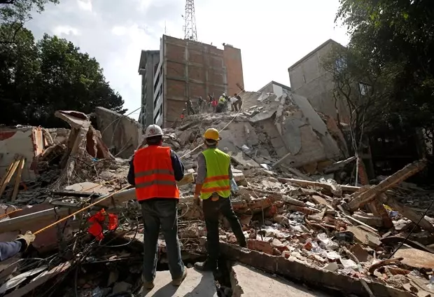 Meksika'da Depremde Acı Detay 32 Yıl Önceki Felaketin Yıl Dönümünde 7.1'le Sallandılar