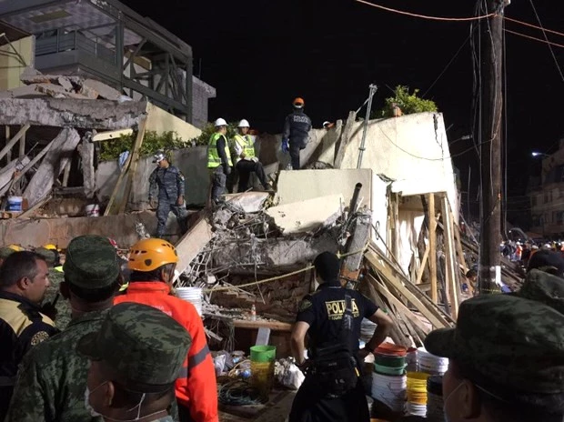 Meksika'da Depremde Acı Detay 32 Yıl Önceki Felaketin Yıl Dönümünde 7.1'le Sallandılar