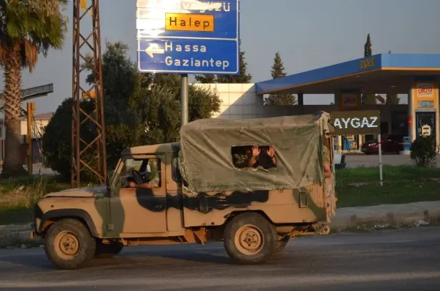 Sınırda Olağanüstü Hareketlilik! Cilvegözü Sınır Kapısı'na 10 Tank Sevk Edildi