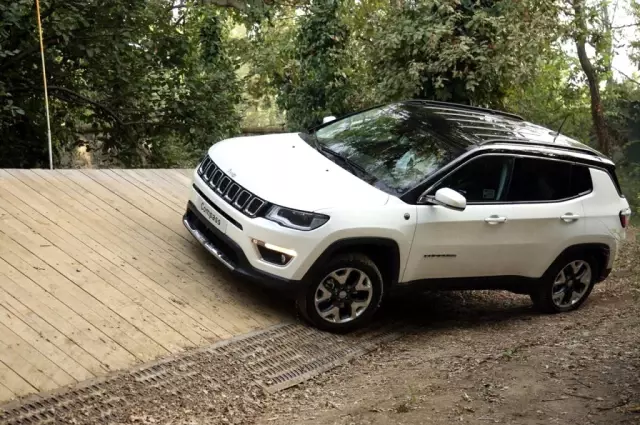 Jeep Compass Yeni Yüzüyle Türkiye'de