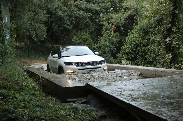 Jeep Compass Yeni Yüzüyle Türkiye'de