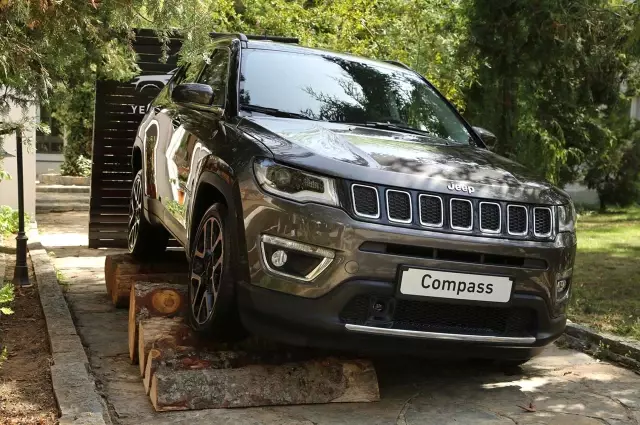 Jeep Compass Yeni Yüzüyle Türkiye'de