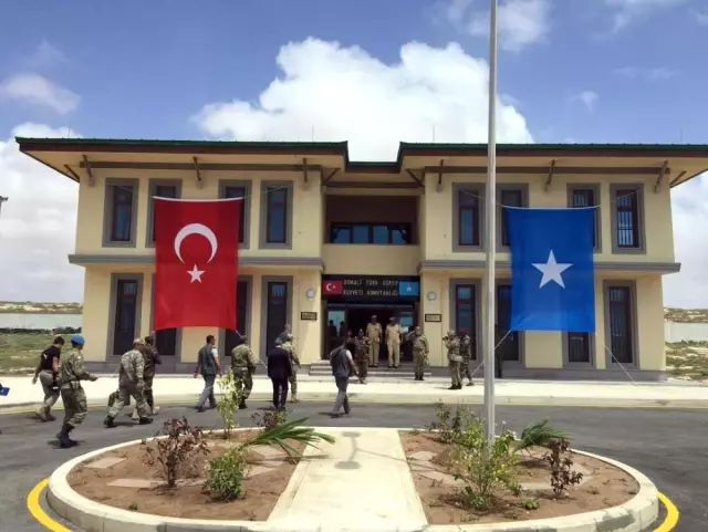  <a class='keyword-sd' href='/turkiye/' title='Türkiye'>Türkiye</a>'nin Somali'de İnşa Ettiği Askeri Üs Açıldı! Üsse 200 Türk Askeri Konuşlanacak