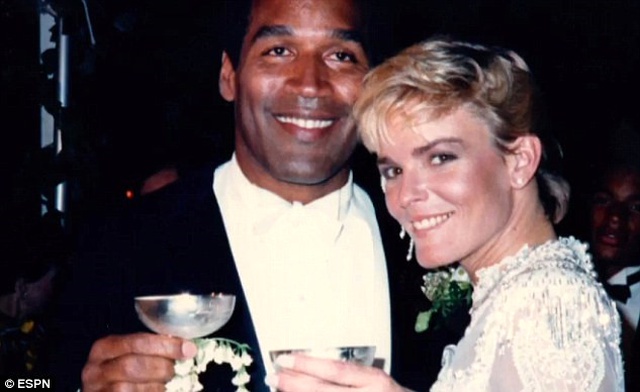 Amerika'nın En Gizemli Davasının Sanığı O.J. Simpson, Serbest Bırakıldı