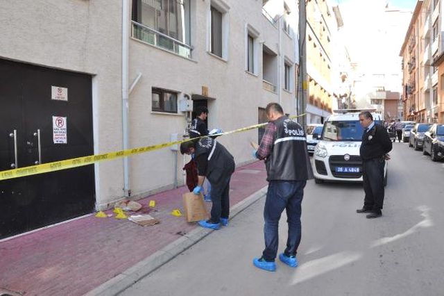 Eşi Balkondan Atlayan Kocadan Pes Dedirten Sözler: Bizde Gelinlikle Gelen Kefenle Gider!