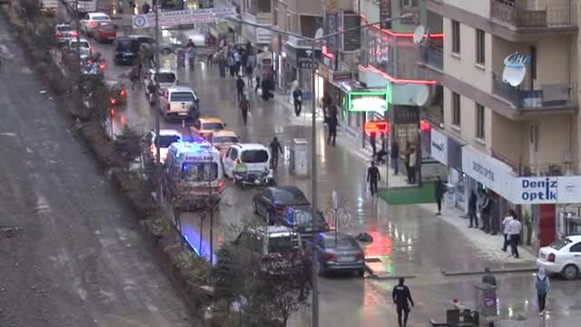 Hakkari'de Polis Noktasına Yıldırım Düştü: 2'si Polis, 3 Yaralı