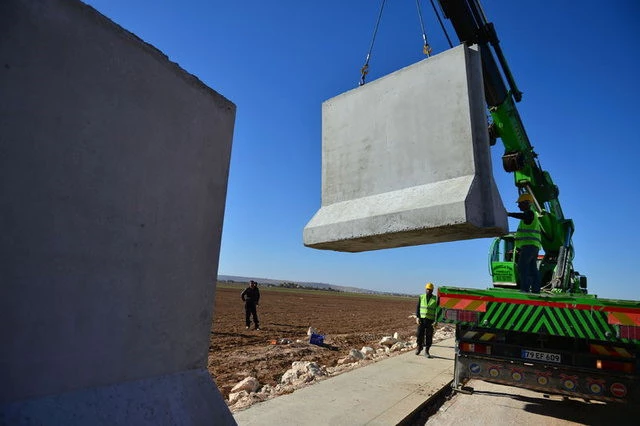 Suriye Sınırına Örülen Duvarın Ardından 'Kulekol'ların Yapımına Başlandı