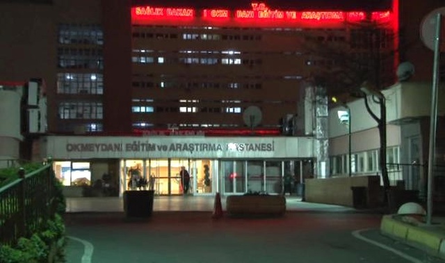 İstanbul'da Hasta Yakını, Hastanede Tartıştığı Görevliyi Önce Bıçakladı, Sonra Silahla Vurdu