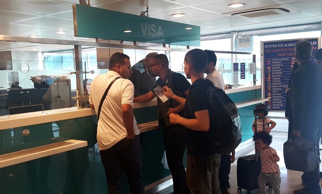 İstanbul'a Gelen ABD Vatandaşları Vize Alamadıkları İçin Geri Gönderildi