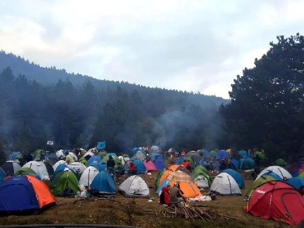 Bolu'da 8 Bin Kişilik Doğa Kampından Kalan Çöpler Kirliliğe Yol Açtı