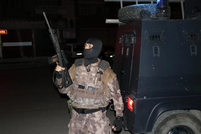 6 İlde PKK'ya Şafak Vakti Baskın: 34 Gözaltı